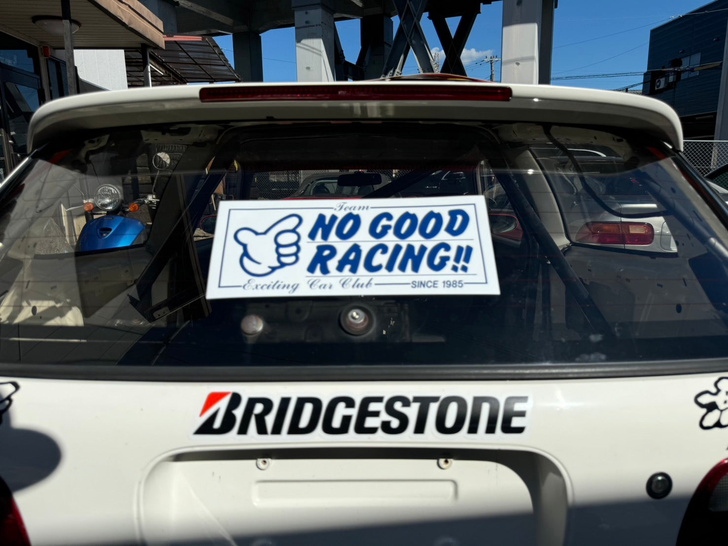 NOGOOD RACINGステッカー（ 白 × 青 ）